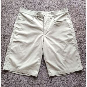 Under Armour Loose Fit HeatGear UA‎ Storm Fish Hunter Shorts Mens sz 32 Outdoors